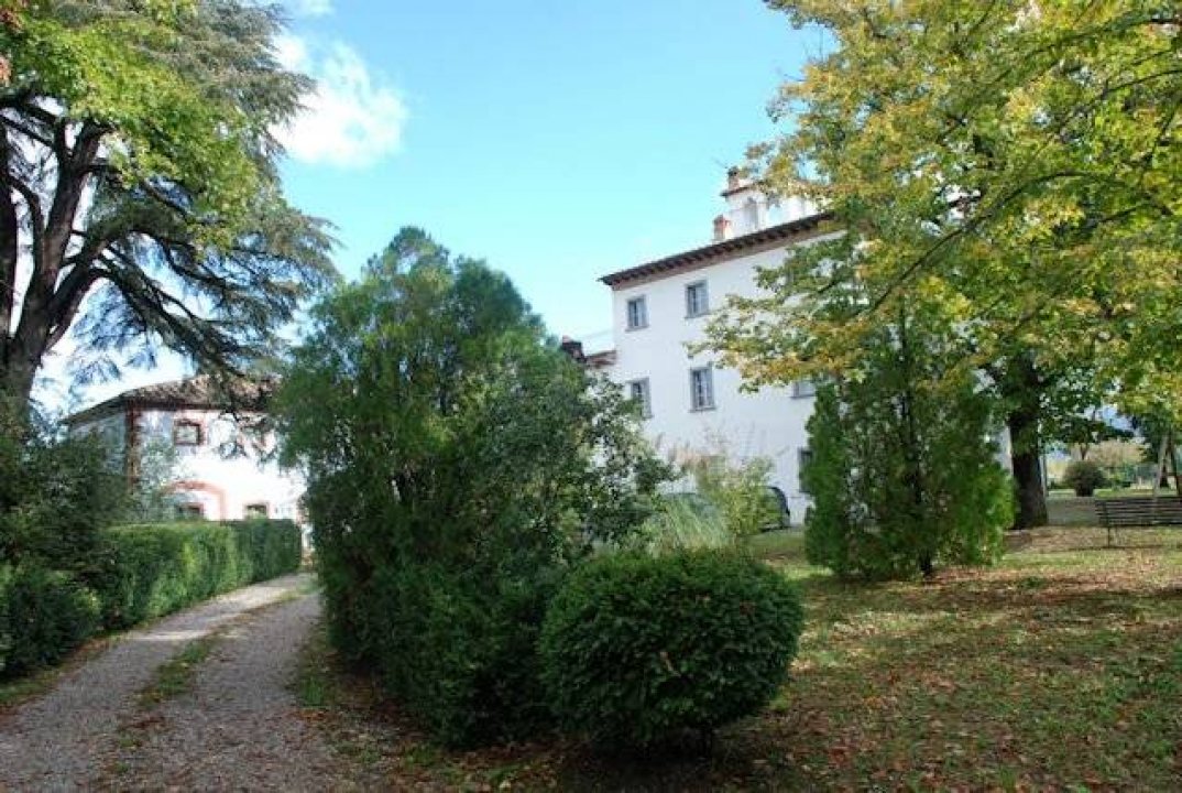 A vendre villa in zone tranquille Arezzo Toscana foto 1