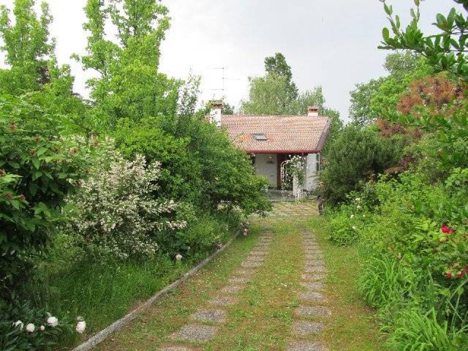 For sale villa in quiet zone Orsaria Di Premariacco Friuli-Venezia Giulia foto 4