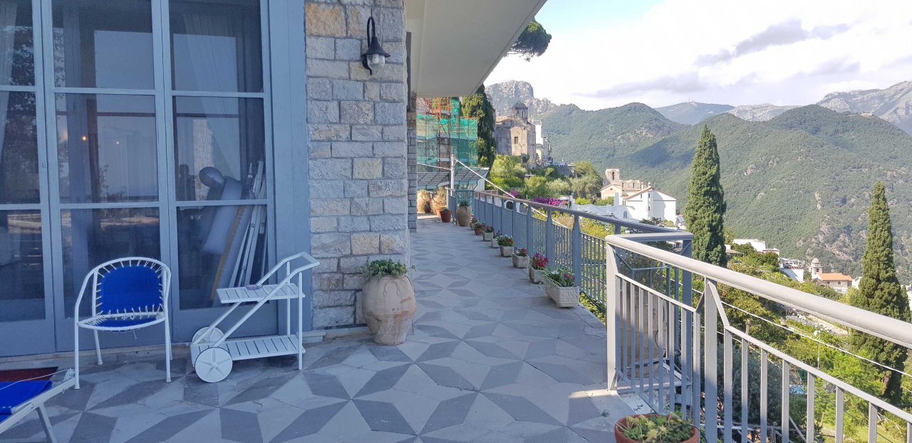 Se vende villa in zona tranquila Ravello Campania foto 29