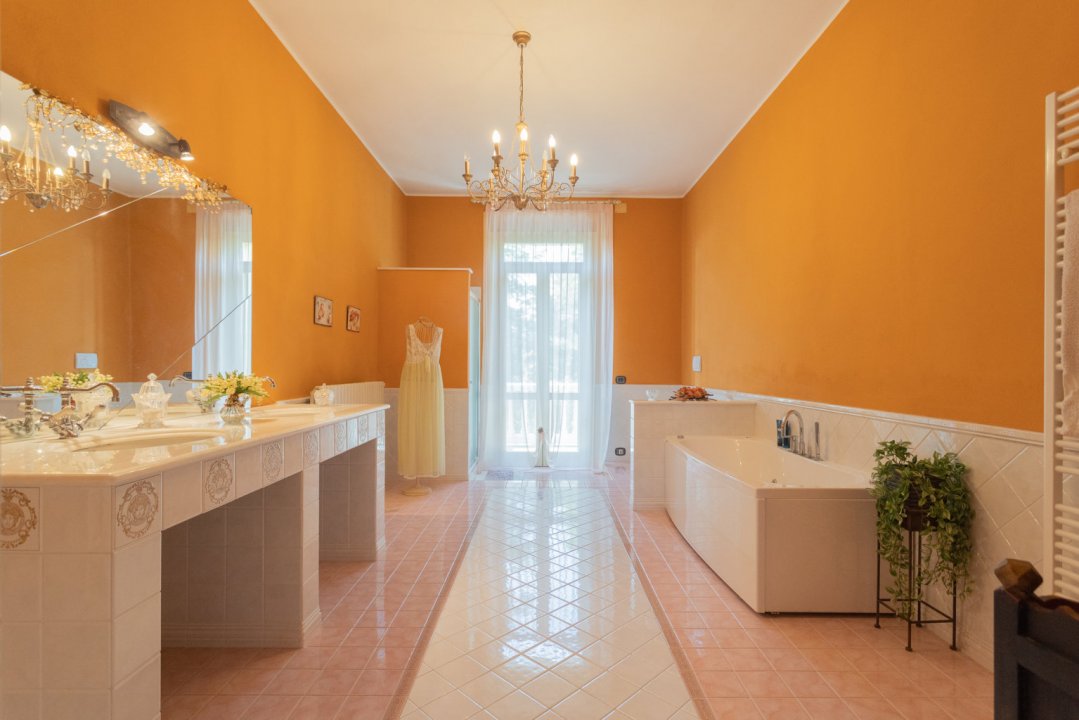A vendre villa in zone tranquille Velezzo Lomellina Lombardia foto 14
