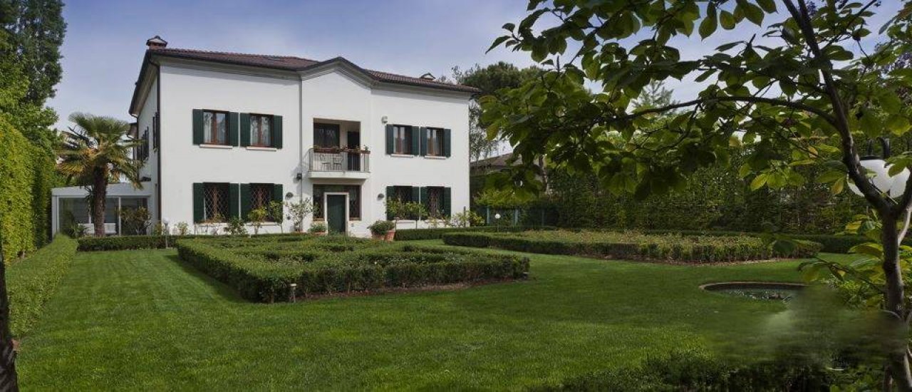 Se vende villa in zona tranquila Teolo Veneto foto 9