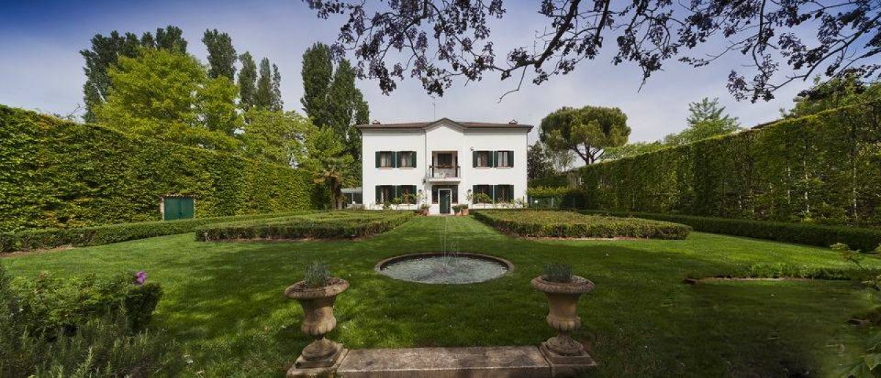 Se vende villa in zona tranquila Teolo Veneto foto 1