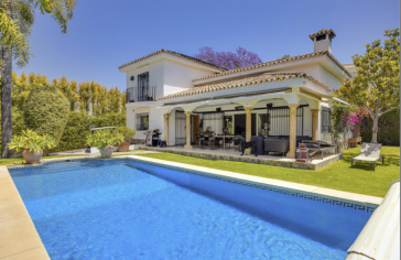 For sale Villa Sea Marbella Andalucía