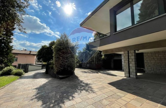 For sale Villa Quiet zone Uggiate con Ronago  Lombardia 