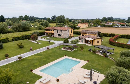 For sale Villa Countryside Pietrasanta Toscana
