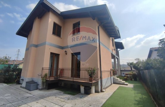 For sale Villa Quiet zone San Fermo della Battaglia Lombardia