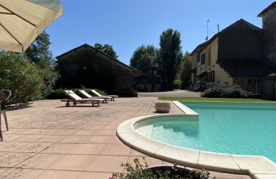 Se vende Villa Zona tranquila Velezzo Lomellina Lombardia