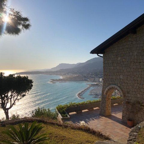 Villa Ruhiges Gebiet