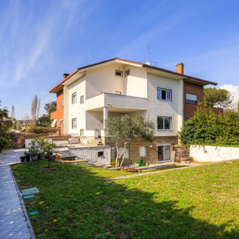 Villa City