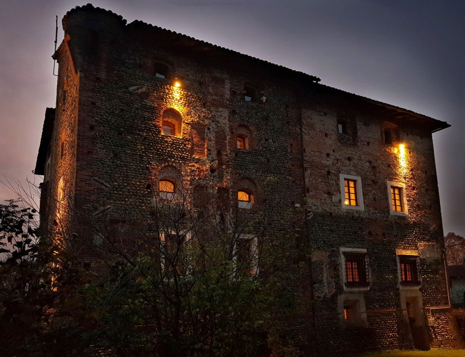 Para venda castelo in zona tranquila Biella Piemonte foto 7
