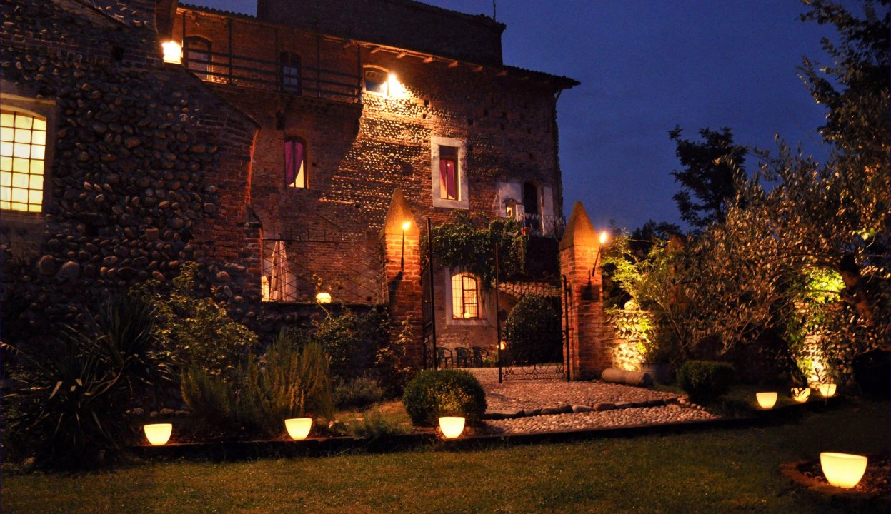 Para venda castelo in zona tranquila Biella Piemonte foto 3