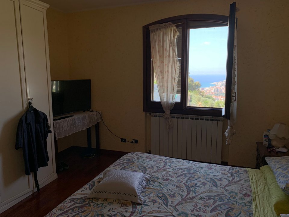 Se vende villa in zona tranquila Taggia Liguria foto 51