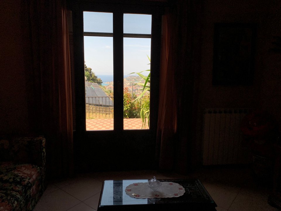 For sale villa in quiet zone Taggia Liguria foto 5