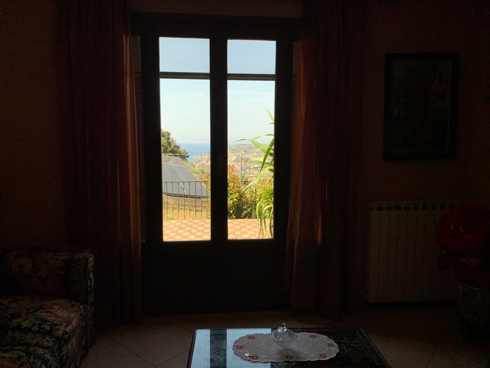 A vendre villa in zone tranquille Taggia Liguria foto 4