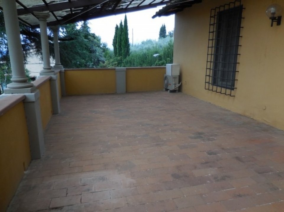 Se vende villa in zona tranquila Firenze Toscana foto 5