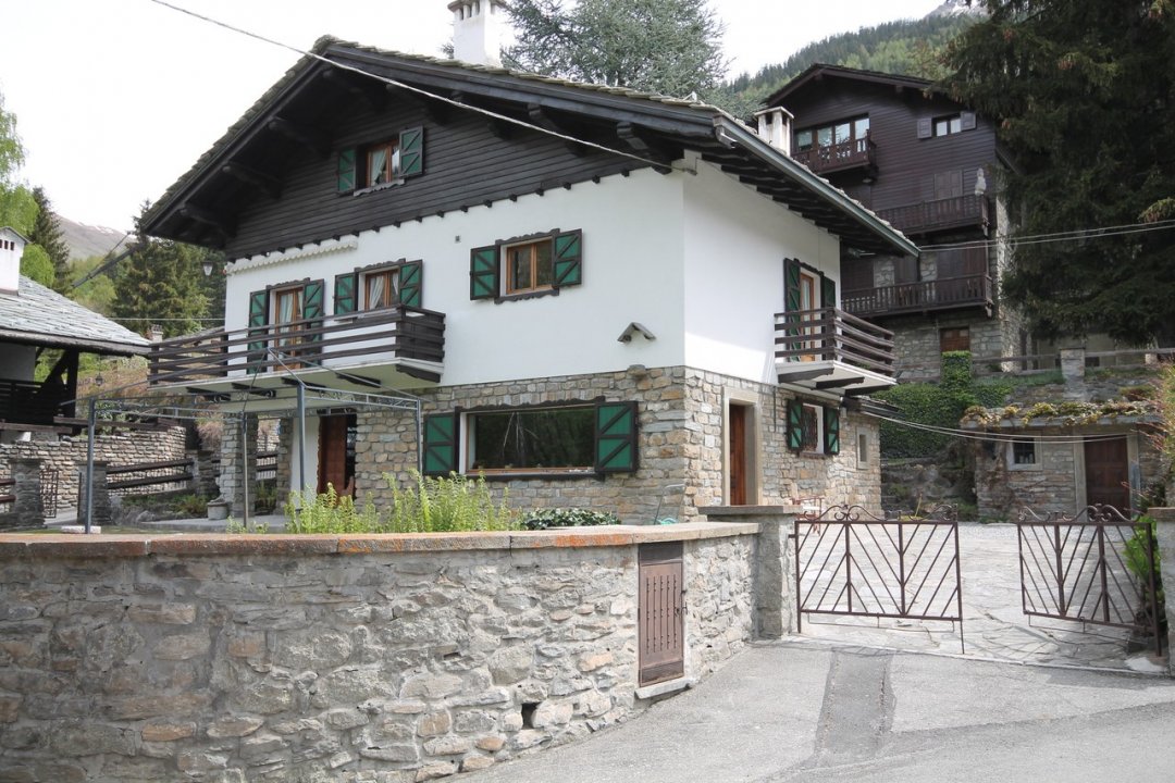 Se vende villa in montaña Courmayeur Valle d´Aosta foto 3