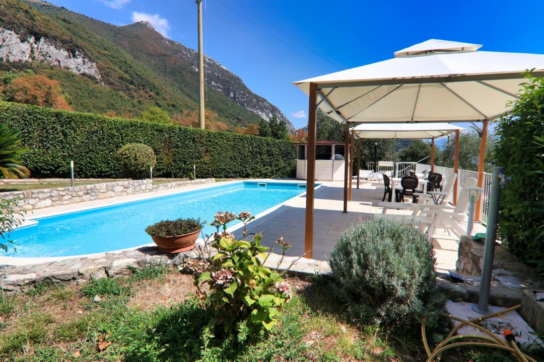 Se vende villa by the lago Toscolano-Maderno Lombardia foto 3