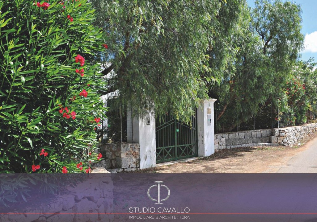 Se vende villa in zona tranquila Bari Puglia foto 2