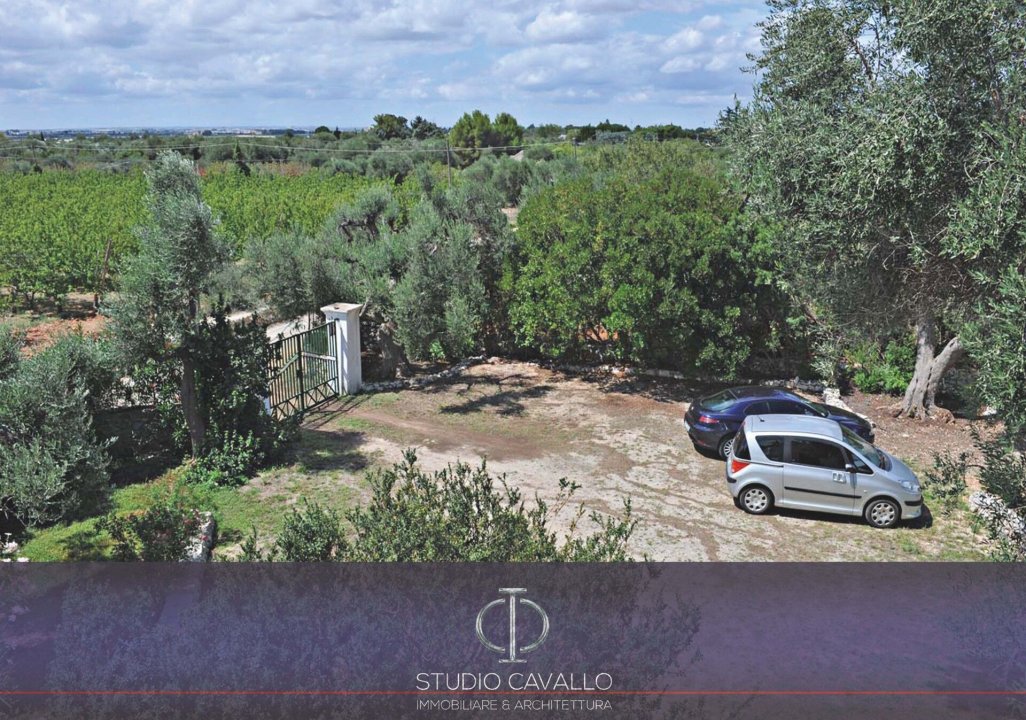 Se vende villa in zona tranquila Bari Puglia foto 3