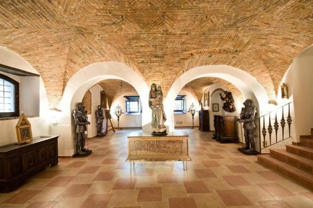 Se vende castillo in zona tranquila Deruta Umbria foto 19