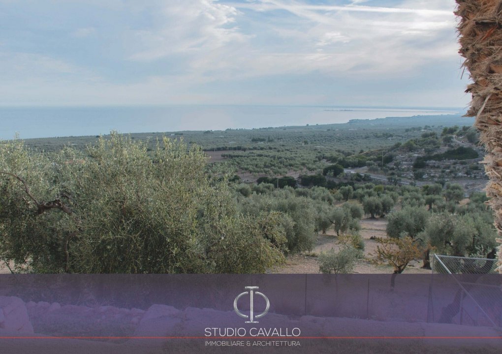 A vendre villa in zone tranquille Monte Sant´Angelo Puglia foto 6