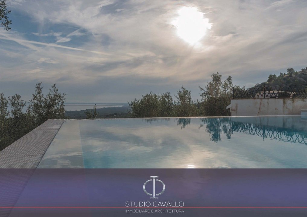 A vendre villa in zone tranquille Monte Sant´Angelo Puglia foto 25