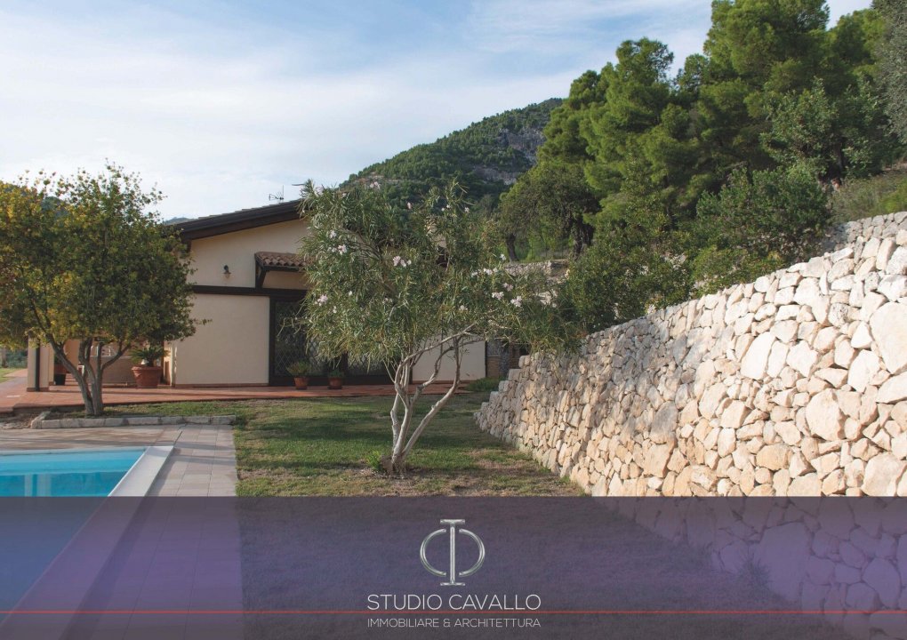 Se vende villa in zona tranquila Monte Sant´Angelo Puglia foto 29