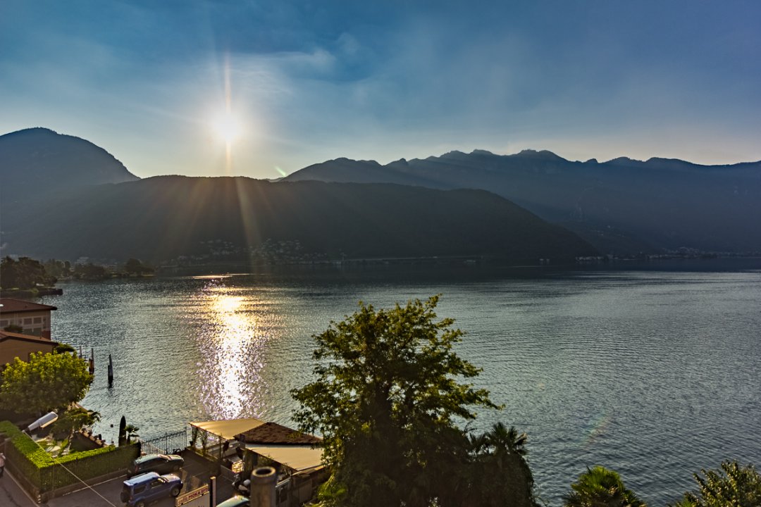 For sale apartment in quiet zone Melide Tessin foto 3