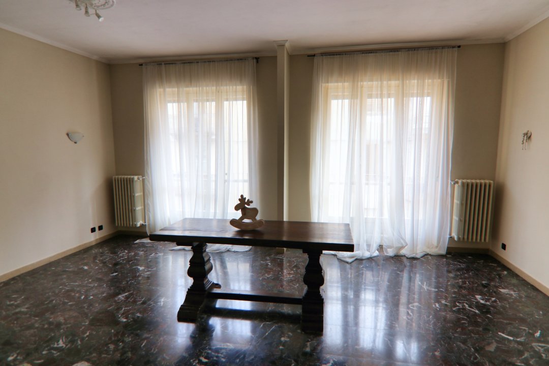 Para venda palácio in cidade Pont-Canavese Piemonte foto 4