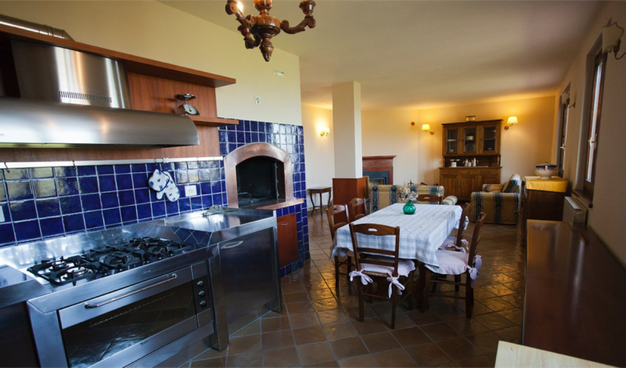 A vendre casale in zone tranquille Assisi Umbria foto 3