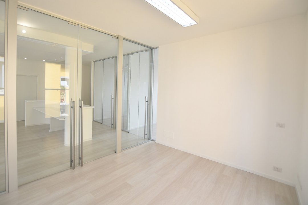 For sale office in city Como Lombardia foto 2
