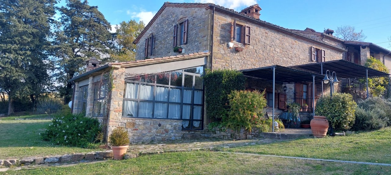 For sale cottage by the lake Passignano sul Trasimeno Umbria foto 4