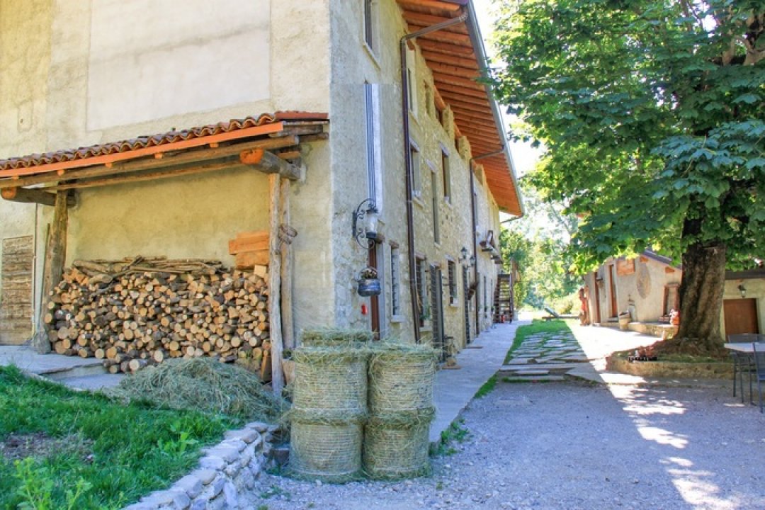 Se vende villa in montaña Pasturo Lombardia foto 5