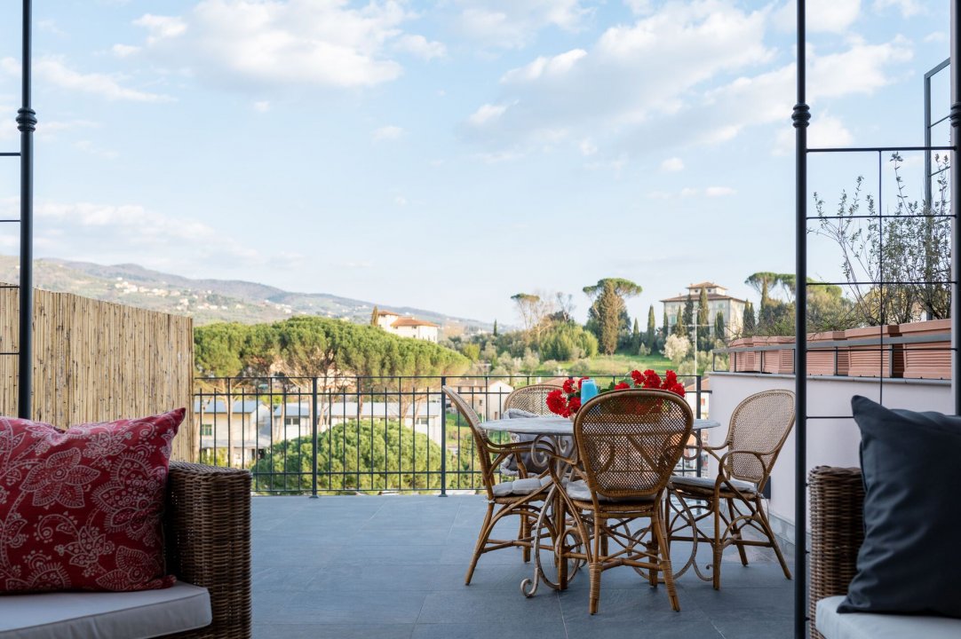 Loyer penthouse in zone tranquille Pistoia Toscana foto 4