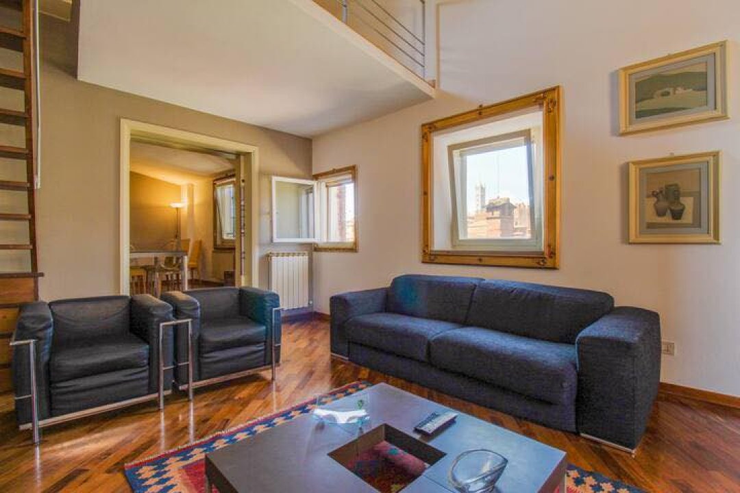 Rent penthouse in city Siena Toscana foto 8