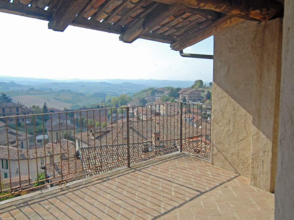 A vendre casale in zone tranquille Monforte d´Alba Piemonte foto 10