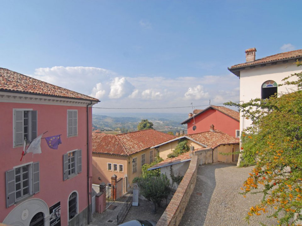 Se vende casale in zona tranquila Monforte d´Alba Piemonte foto 12