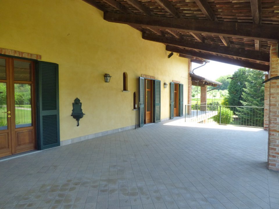 Se vende villa in zona tranquila Narzole Piemonte foto 10