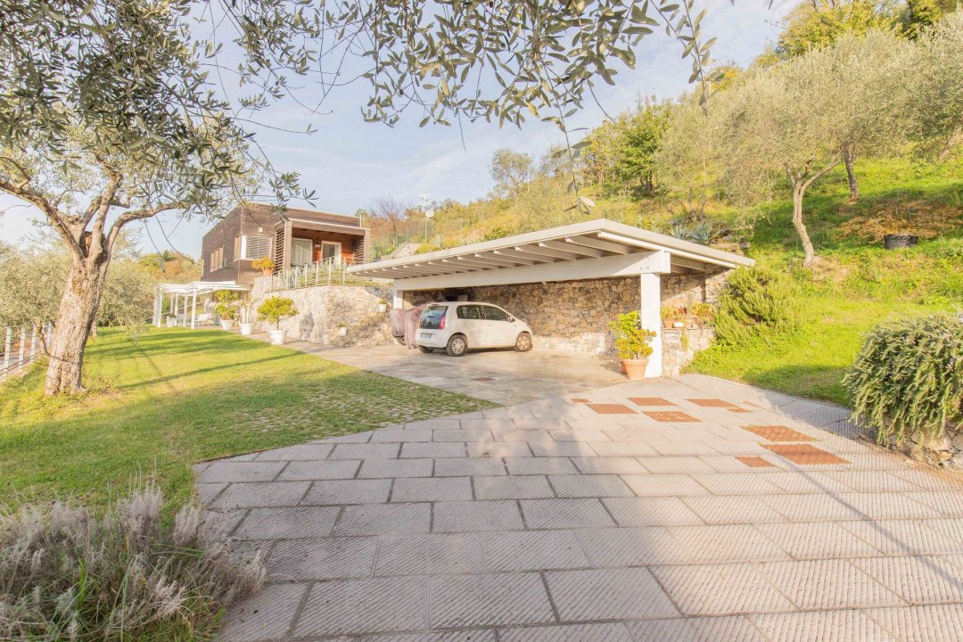 Se vende villa in zona tranquila Vezzano Ligure Liguria foto 2
