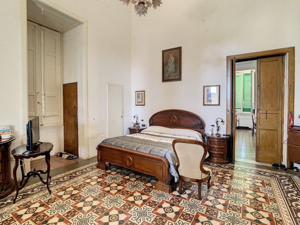 Para venda palácio in cidade Aradeo Puglia foto 11