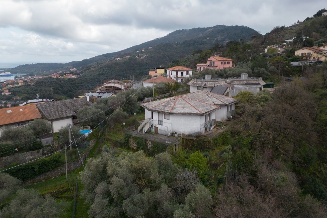 Para venda moradia in zona tranquila La Spezia Liguria foto 38