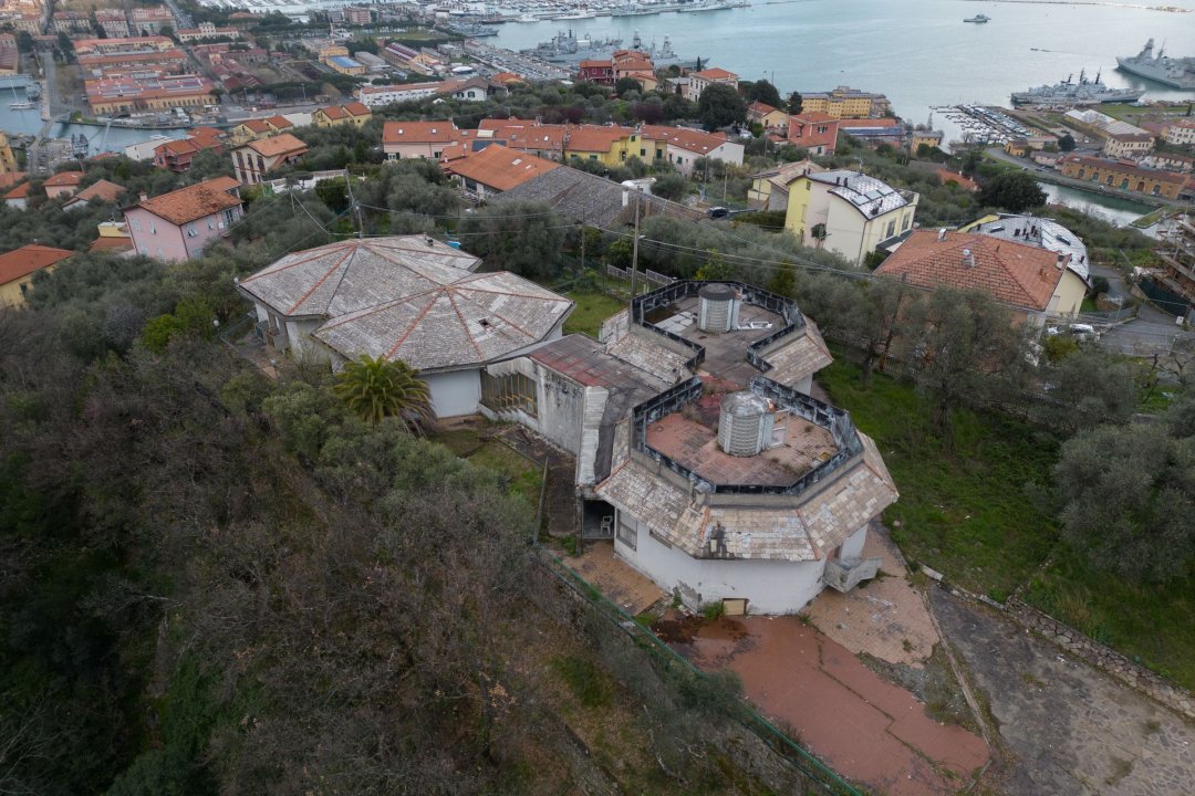 Se vende villa in zona tranquila La Spezia Liguria foto 34