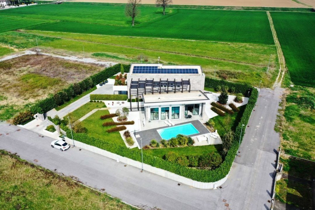 A vendre villa in zone tranquille Solarolo Rainerio Lombardia foto 13