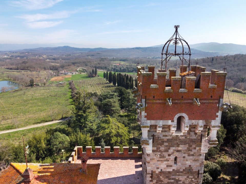 A vendre château in zone tranquille Bucine Toscana foto 7