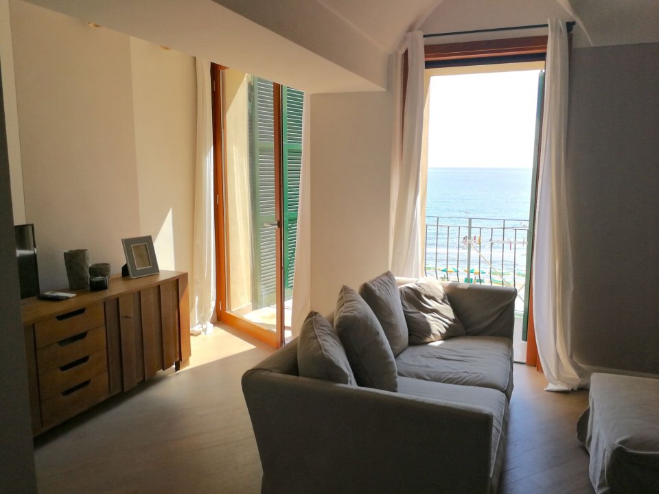 For sale apartment by the sea Alassio Liguria foto 1