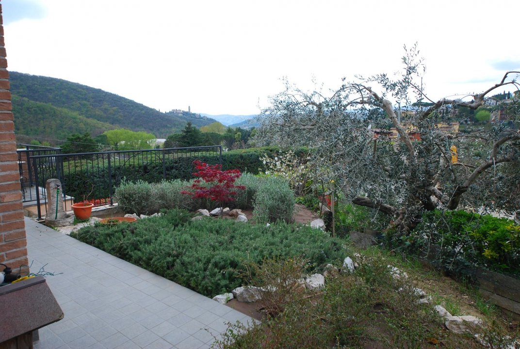 A vendre villa in zone tranquille Perugia Umbria foto 22