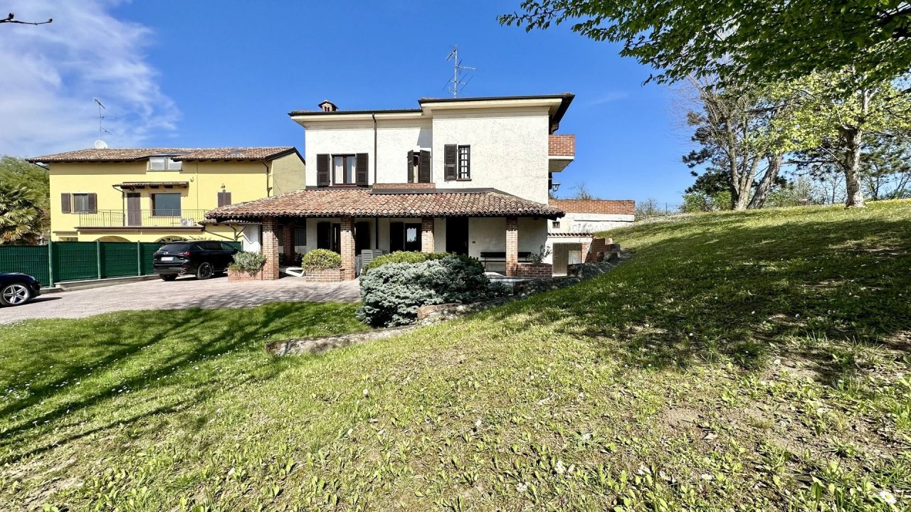 For sale villa in quiet zone Tortona Piemonte foto 5
