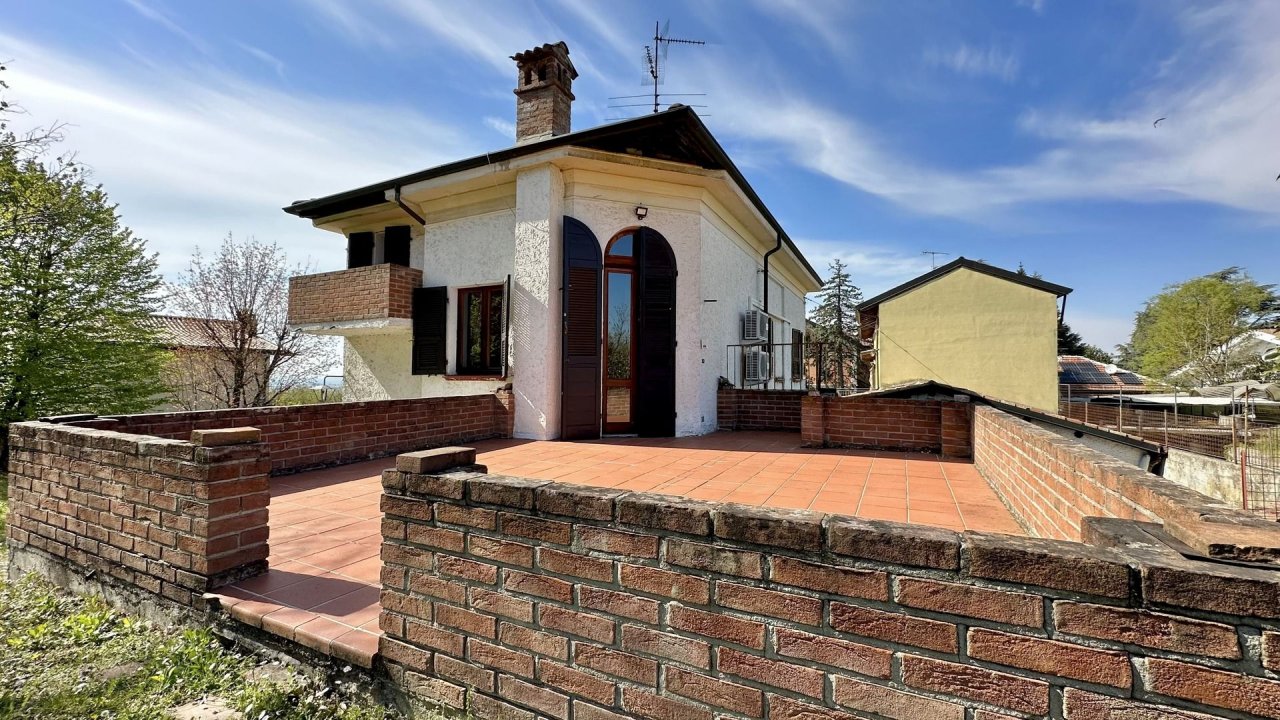 A vendre villa in zone tranquille Tortona Piemonte foto 6