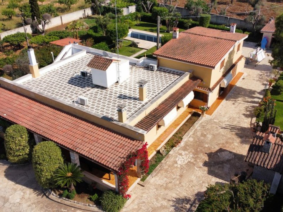A vendre villa in zone tranquille Carovigno Puglia foto 2