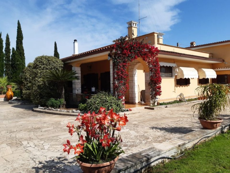 A vendre villa in zone tranquille Carovigno Puglia foto 9